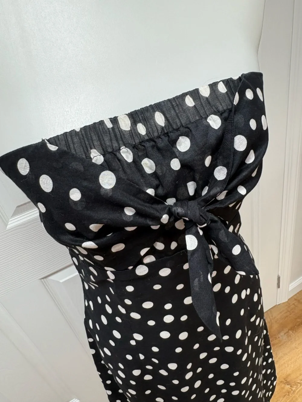 Jill Michelle Black Ad White Polka Dot Strapless Midi Dress - Size 8.
